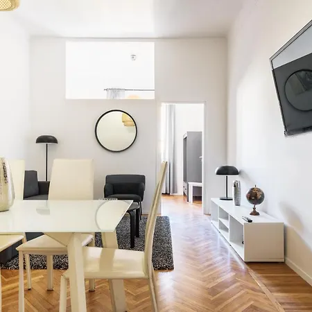 Hemeras Boutique Homes Luxury 4bdr Close To Duomo * Milan