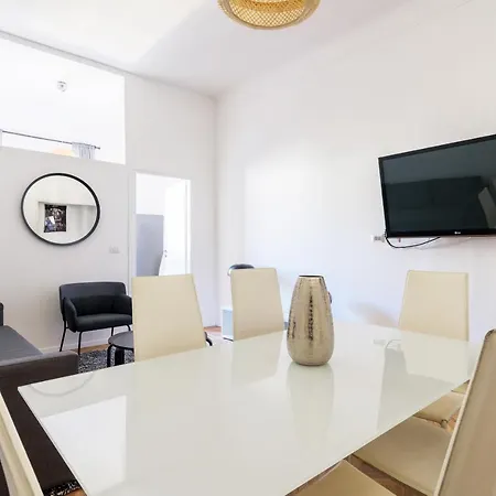 Hemeras Boutique Homes Luxury 4bdr Close To Duomo Apartamento Milão